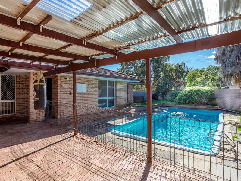 1 Cronin Place, Armadale WA 6112