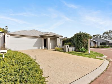 4 Lindt Crescent, Byford WA 6122