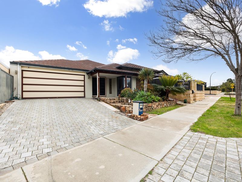 35 Duvall Parkway, Aveley