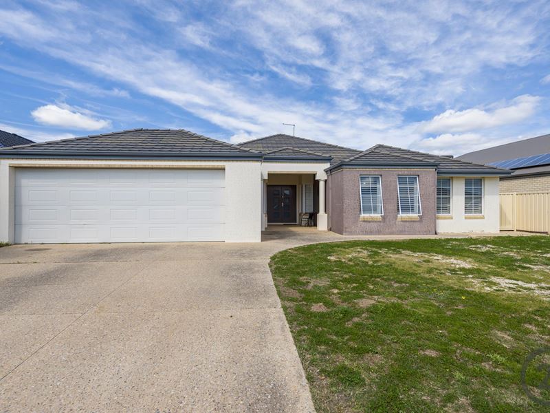 24 Arpenteur Turn, Madora Bay WA 6210