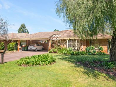 18B Parkway  Road, Bibra Lake WA 6163