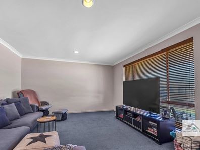 49 Barrett Drive, Mount Tarcoola WA 6530