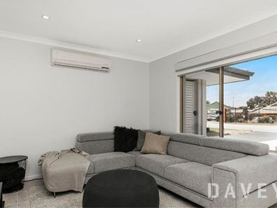 1 Kookaburra Terrace, Ballajura WA 6066