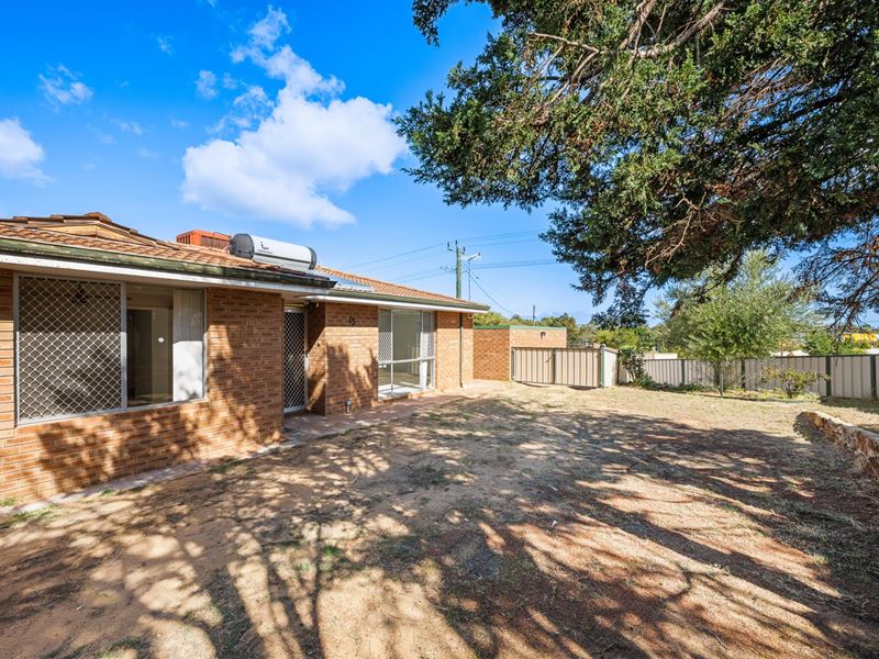 15 Challenger Avenue, Parmelia WA 6167