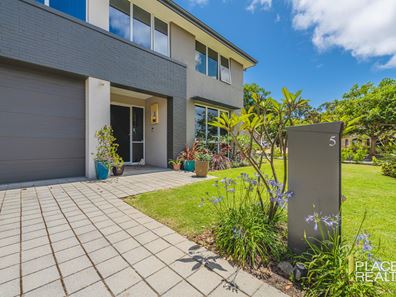 5 Arcot Court, Meadow Springs WA 6210