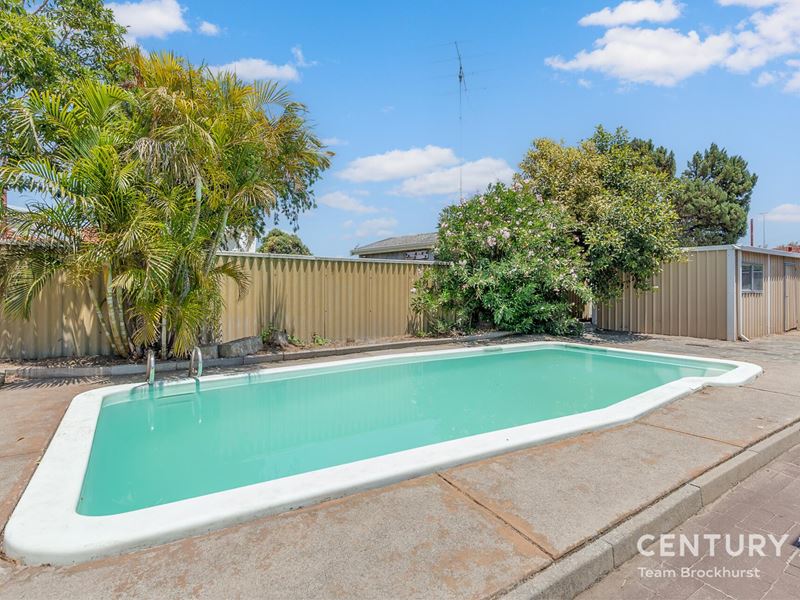 3 Lachlan Road, Thornlie WA 6108