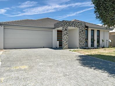 76 Cumbine Loop, Martin WA 6110