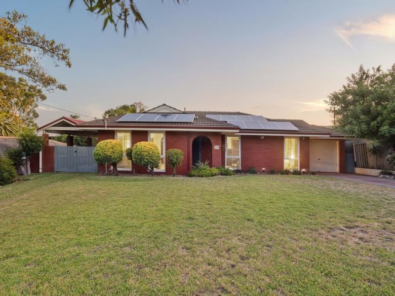 28 Holmesfield Crescent, Carine