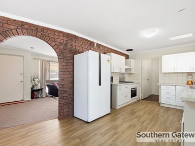 48 Chisham Avenue, Parmelia WA 6167