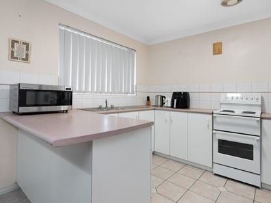 1/2 Lyall Street, Lamington WA 6430