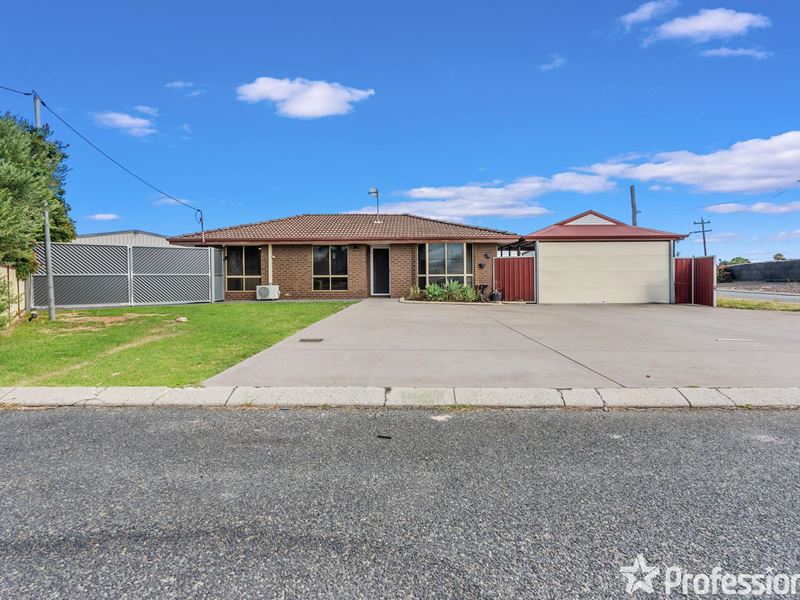 2 Jabiru Court, High Wycombe