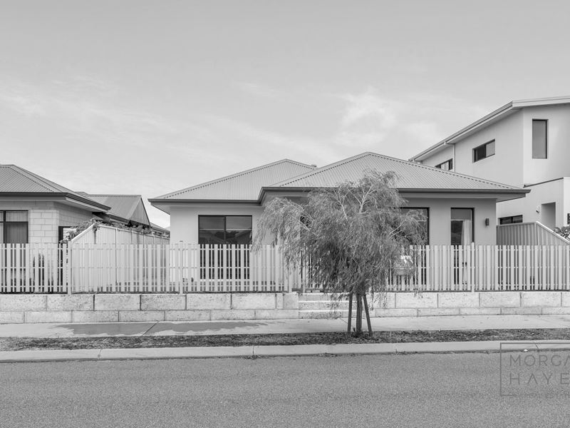 7 Ferrolana Chase, Madora Bay