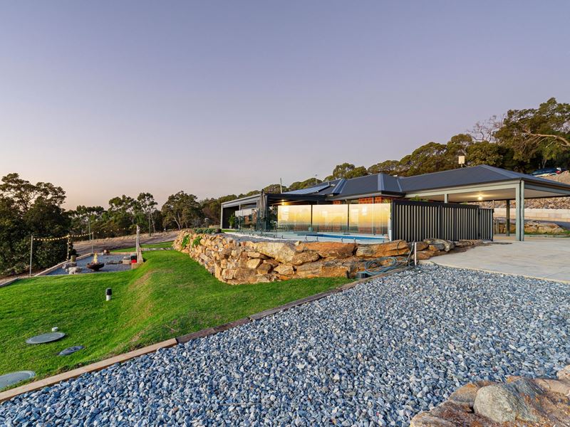 92 Selkirk Road, Serpentine