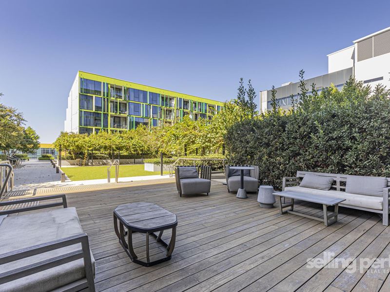 911/8 Tassels Place, Innaloo WA 6018