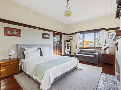 100A Grand Promenade, Bedford WA 6052