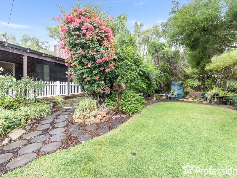 5 Mitchell Street, Wooroloo WA 6558