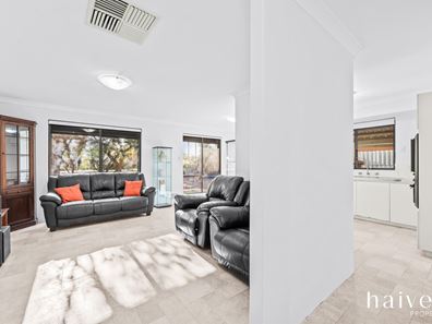 61B Mallard Way, Cannington WA 6107
