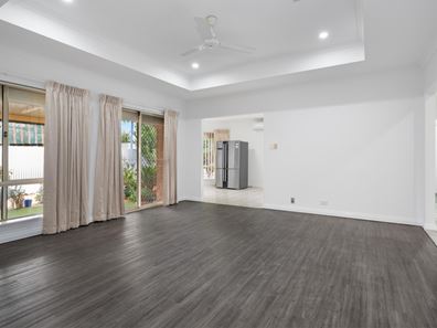 11A Downey Way, Hannans WA 6430