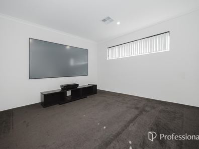 21 Abercrombie Avenue, Yanchep WA 6035