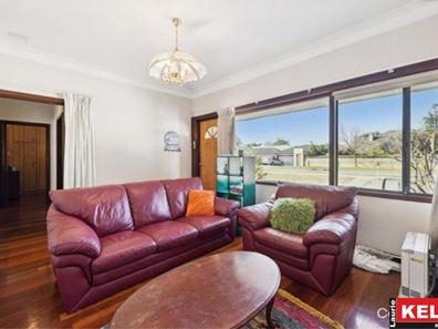 4 Goodall Street, Cloverdale WA 6105