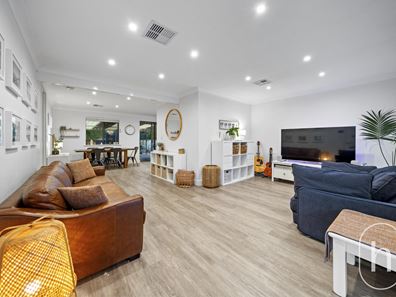 7 Killara Way, Craigie WA 6025