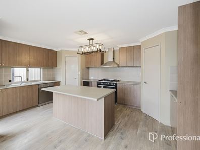 4 Tupelo Fairway, Clarkson WA 6030