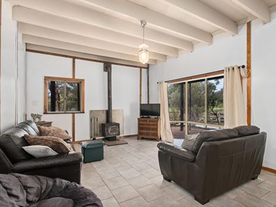 10 Tamma Road, Bakers Hill WA 6562