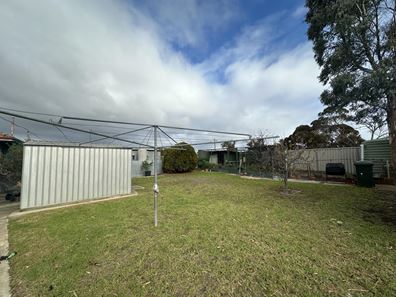 13 House Street, Gnowangerup WA 6335
