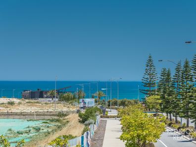 94 Reflection Boulevard, Jindalee WA 6036