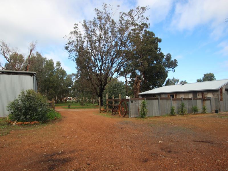 10 Paterson Road, Waroona WA 6215