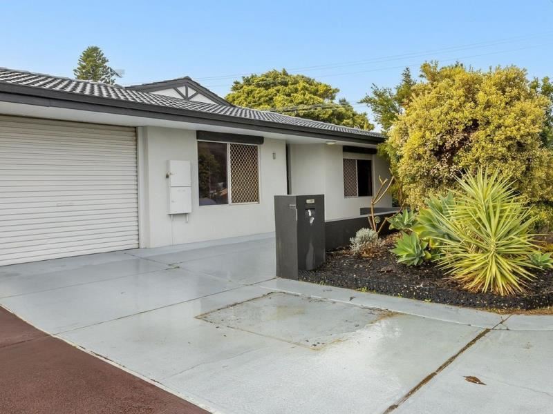 8 Macquarie Avenue, Padbury WA 6025