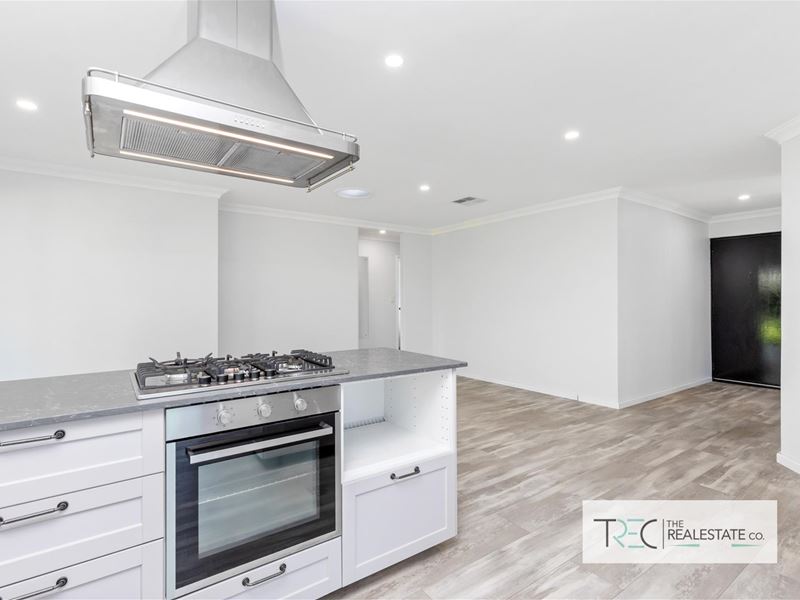 4 Kensington Court, Cooloongup WA 6168