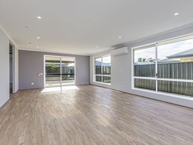 22 Swanson Loop, Coodanup WA 6210