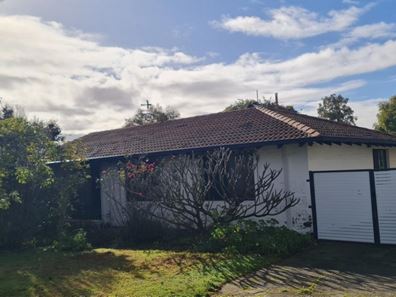 28b Parklands Square, Riverton WA 6148