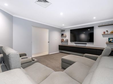 11 Barrett Street, Southern River WA 6110