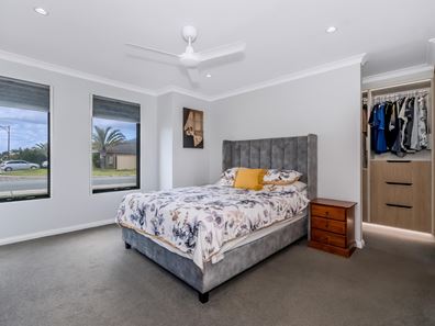11 Barrett Street, Southern River WA 6110