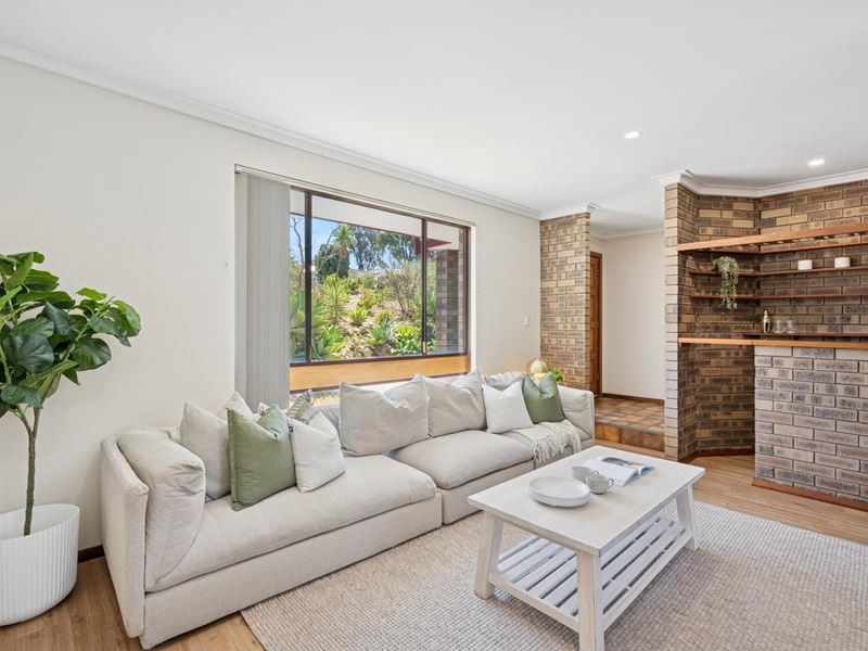 12 Carnwrath Way, Duncraig WA 6023