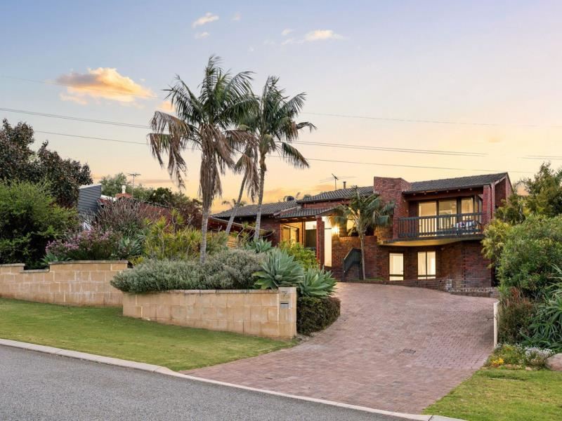 7 Silver Place, Carine