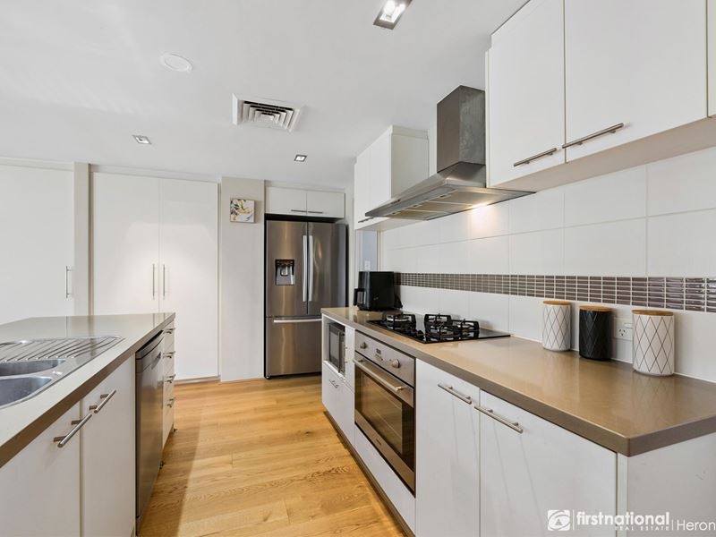 15 ARCADIA CRESCENT, Bateman