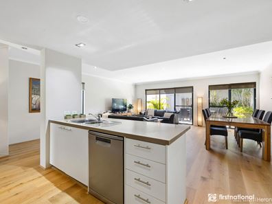 15 ARCADIA CRESCENT, Bateman WA 6150