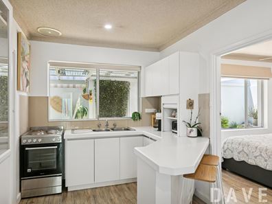 4/6 Ozone Parade, Trigg WA 6029