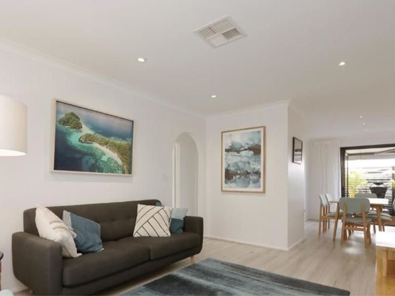11/17 Alga Street, Scarborough