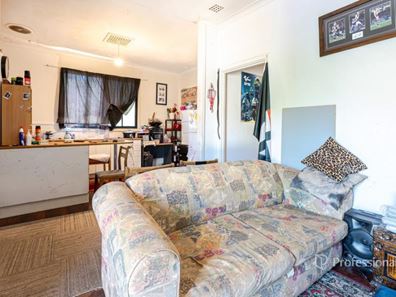 8 Hovea Street, Rangeway WA 6530
