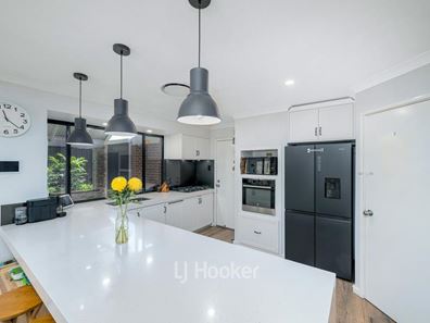 18 Kularda Road, Dalyellup WA 6230