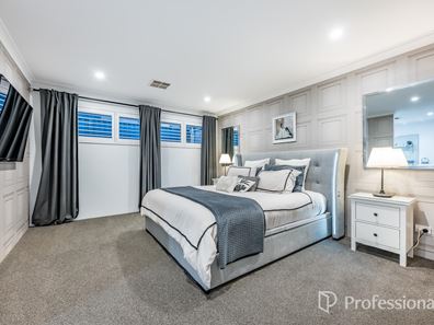 8 Penshell Street, Jindalee WA 6036