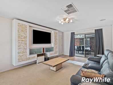 18 Maria Place, Dudley Park WA 6210