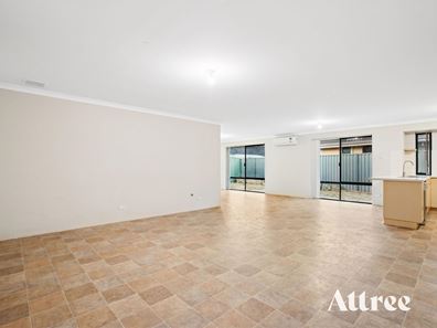 4 Gilman Court, Piara Waters WA 6112