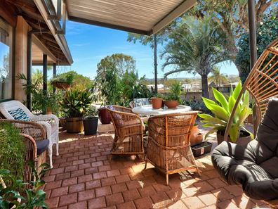 1 Settlers Close, Bluff Point WA 6530