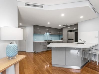 1/3 Galileo Loop, Mandurah WA 6210