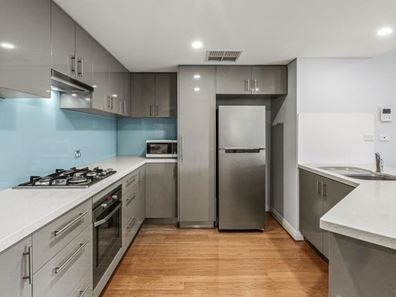 1/3 Galileo Loop, Mandurah WA 6210